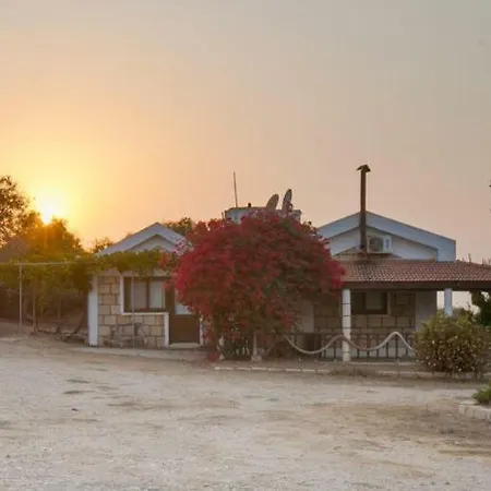 아파트호텔 Balci Plaza And Balci Plaza Guest Karpaz Peninsula 4*