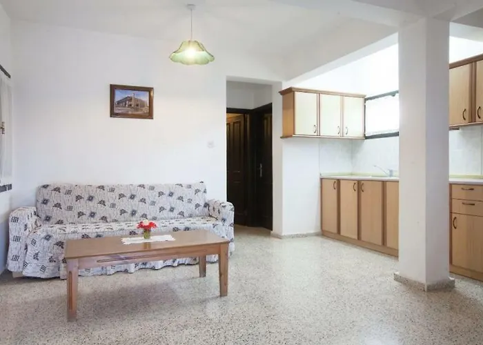 Balci Plaza And Balci Plaza Guest Karpaz Peninsula 4* Selenias