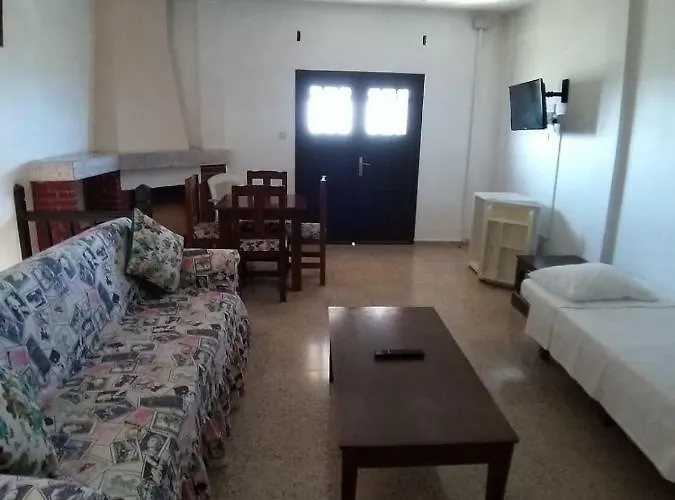 Balci Plaza And Balci Plaza Guest Karpaz Peninsula Apartahotel Selenias